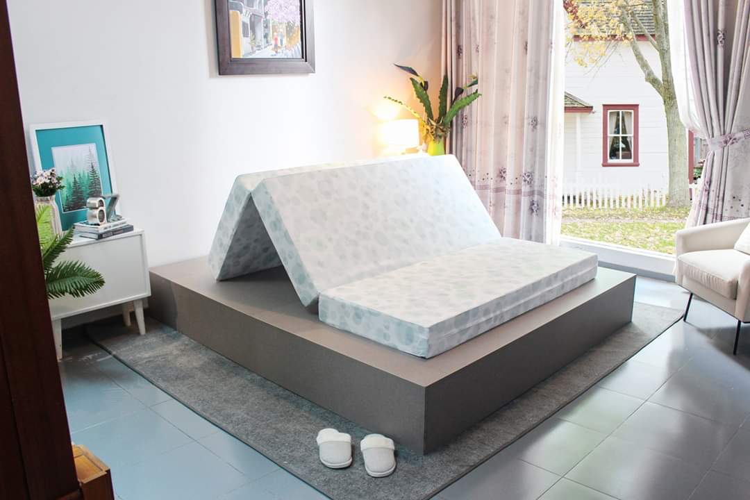 Nệm khách sạn bông ép có thể gấp làm 3 vô cùng tiện ích