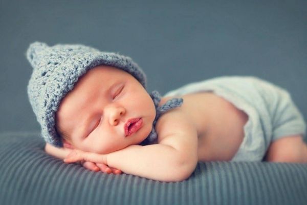 Bạn nên cho bé đi ngủ đúng giờ