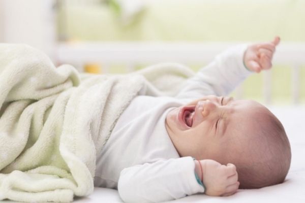Bố mẹ cần đặc biệt lưu ý đến môi trường ngoại cảnh vào ban đêm