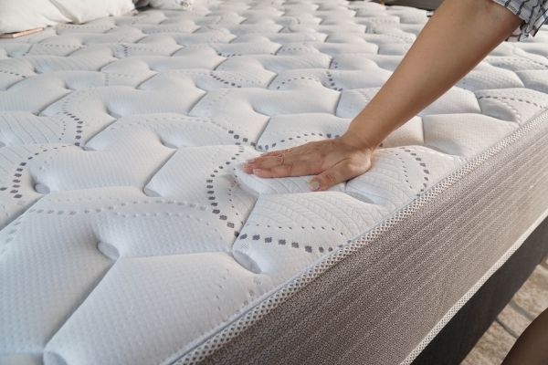 Lưu ý khi chọn nệm cho người cao tuổi