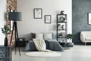 Bố trí và sắp xếp vật dụng trang trí, decor hợp lý